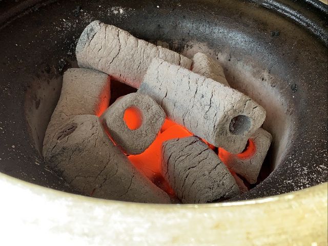 炭火。_焼肉 すみび屋 鈴蘭台