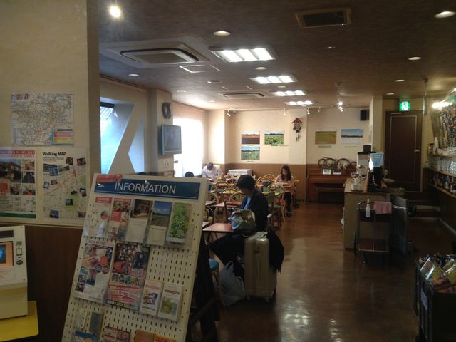 館内スペース_サクラカフェ SAKURA CAFE &ダイニング 幡ヶ谷