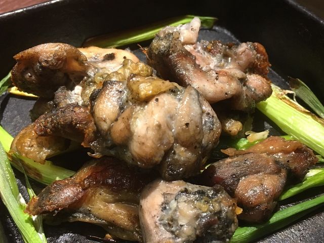 ・熟成鶏の炭火鉄板焼き_地鶏個室居酒屋 兼坂 東京・大手町店