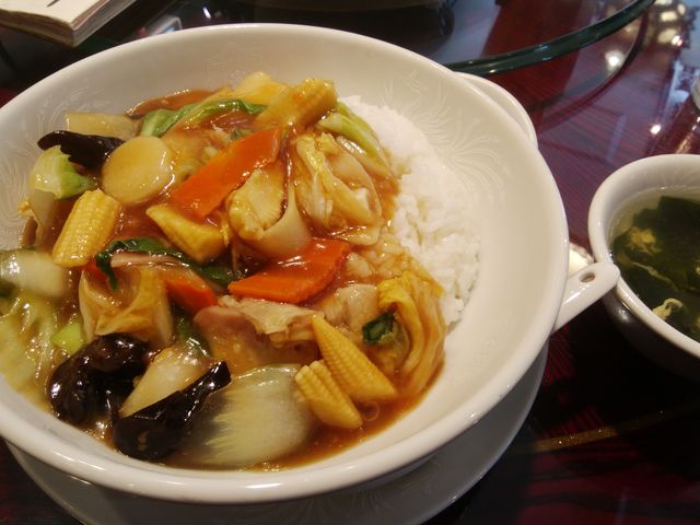 結構なボリュームでした、中華丼。_中華楼