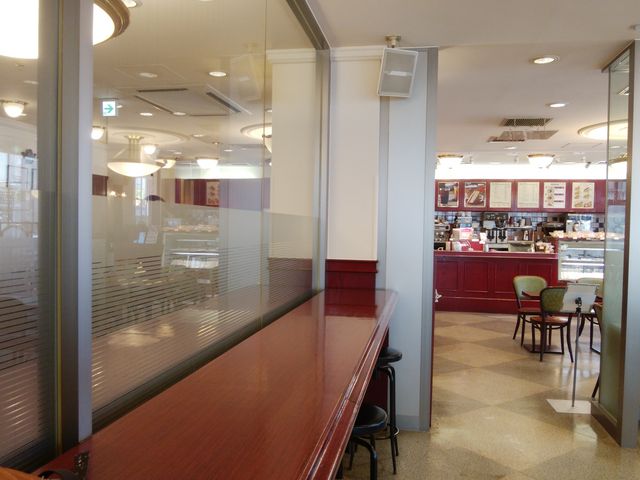 いつもの如く、綺麗で清潔なお店です。_カフェ・ベローチェ 水道橋店