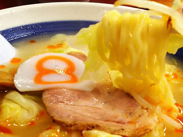 塩ラーメンも旨い!_8番らーめん金沢駅店