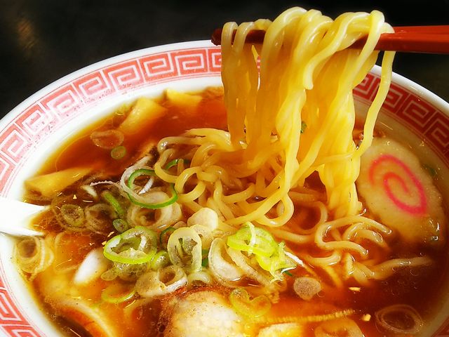 中華そばの麺リフト_幸楽苑蓮田店