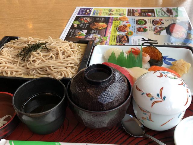 時間がないときも、ぱくぱく食べられる定食にしました。_和食レストランとんでん岩見沢店
