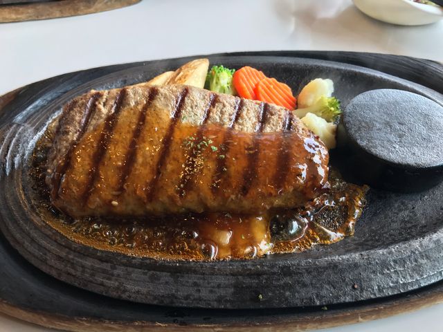 赤べこ小判ハンバーグ_あかべこ