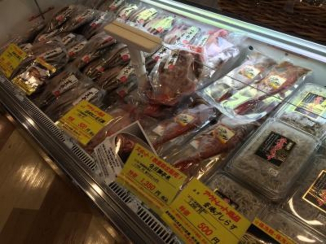 お土産もいろいろ_足柄サービスエリア(上り線)