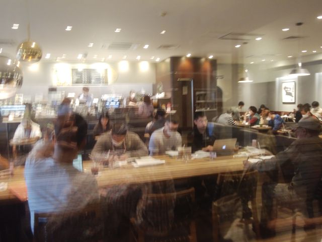 超満員でした。_エクセルシオール カフェ 亀戸店(EXCESIOR CAFEE)