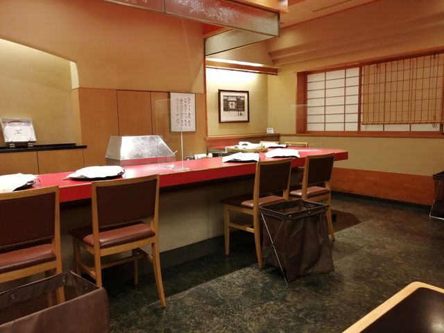 カウンター_銀座天一ジェイアール京都伊勢丹店