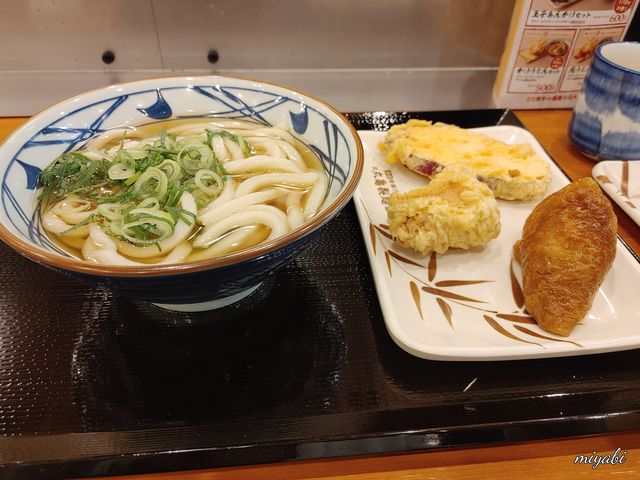 お得な2人前セット 1200円の半分の方です。_丸亀製麺