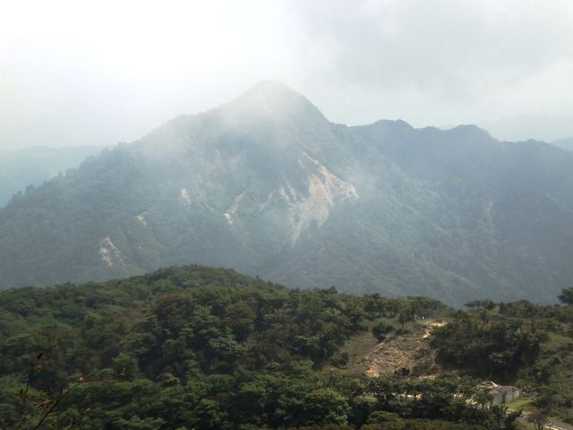 御在所岳の南側にある鎌ヶ岳_鎌ケ岳