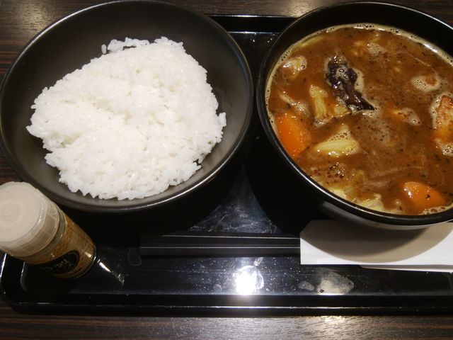 なんとも見事なスープカレー。ローストチキンの食感が絶妙です。_カレーハウスCoCo壱番屋江戸川区葛西店