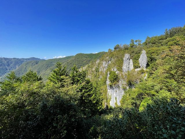 南展望台から。_夫婦岩