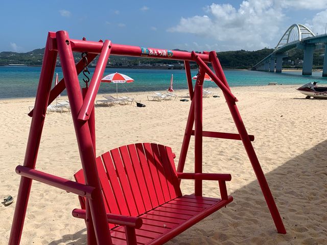 赤いブランコ_沖縄マリンスタジオ