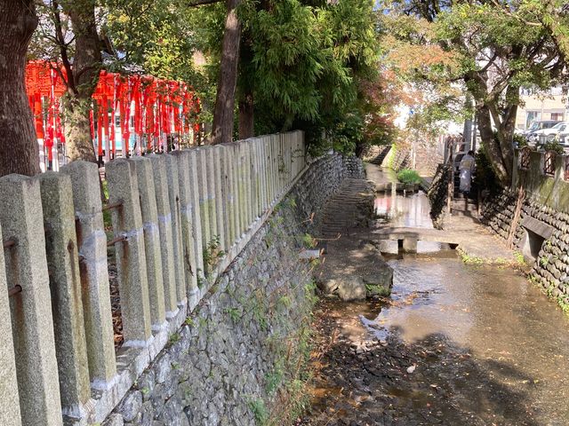 八幡神社「大垣の湧水」_八幡神社「大垣の湧水」