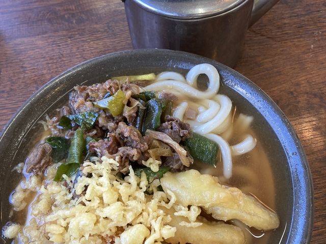 やかんには お出汁が入ってます。_釜揚げ牧のうどん三川内店