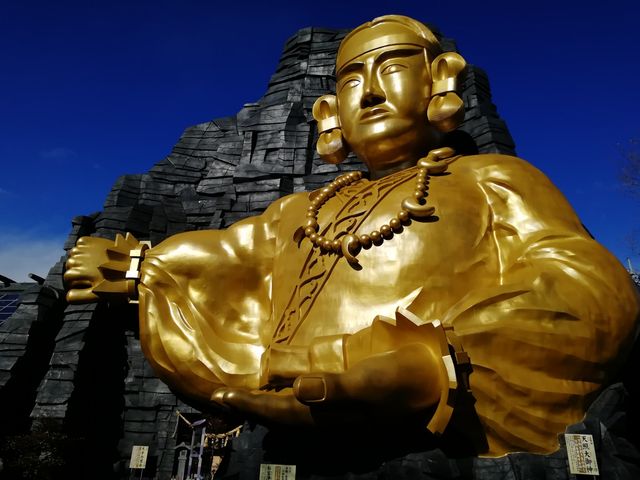 黄金の天手力男命像_神命大神宮 那須別宮