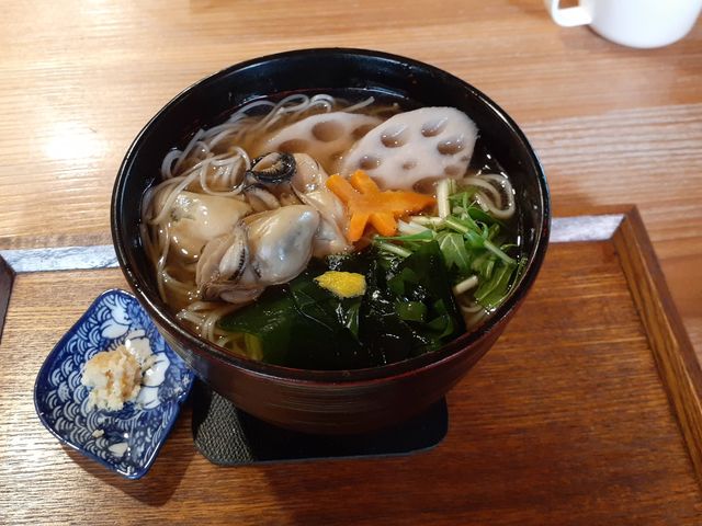 牡蠣にゅう麺(冬場限定)
_霞亭