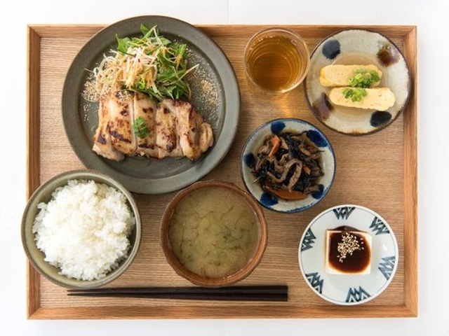 曜日替わり定食_とんとん