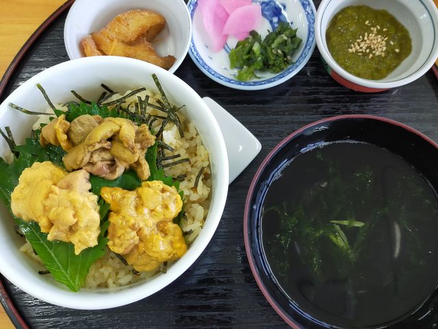 3種の雲丹「激レア丼」_丸健水産