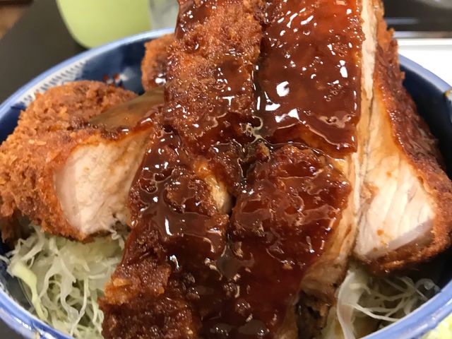 ソースカツ丼
行列の出来る有名店です。_むらい