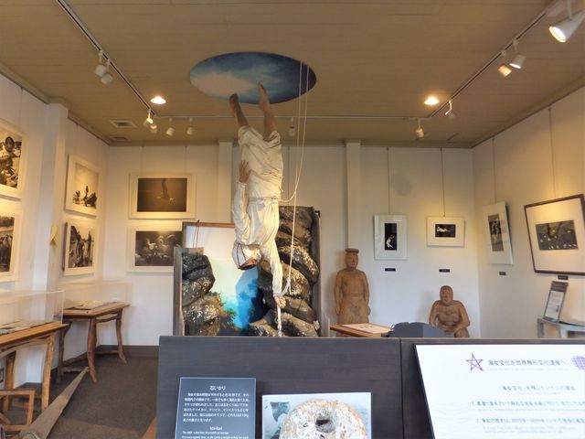 資料館内部の展示。_相差海女文化資料館