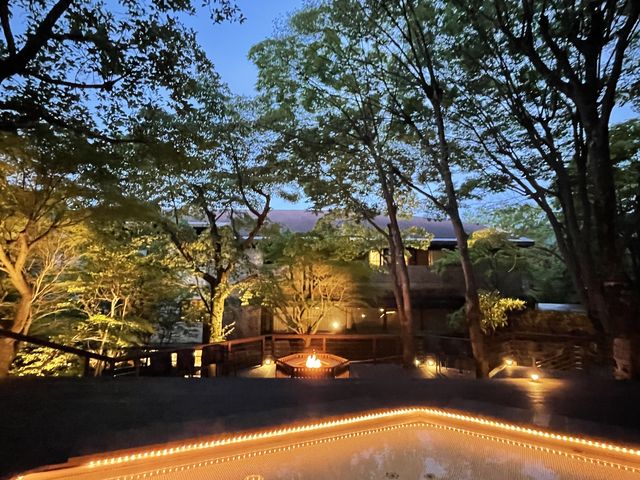 夜の足湯_箱根ゆとわ