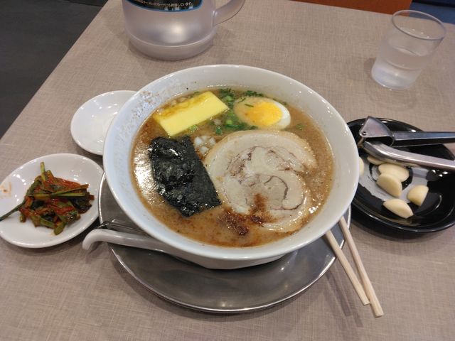 見た目もおいしそうな「豚そば銀次郎」でした。_らあめん花月嵐西葛西メトロセンター1番街店