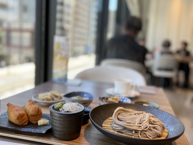 こちらは、少し前ですがランチの写真です。
食後にデザートもついてましたよ!_プレミアホテル-CABIN PRESIDENT-大阪