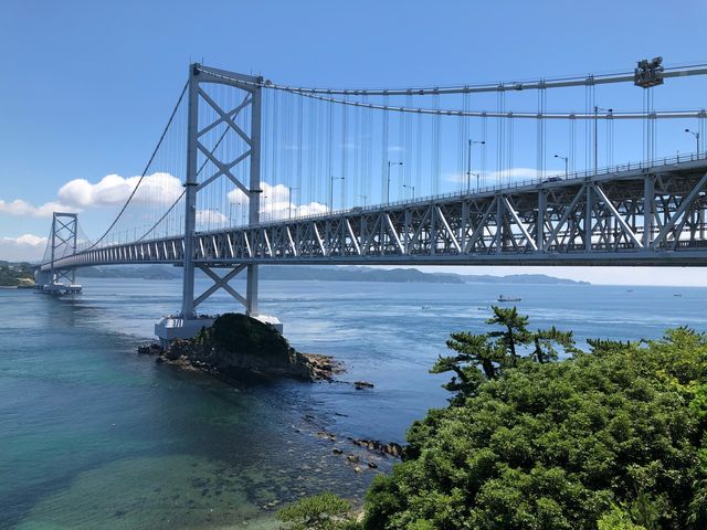 千畳敷から見た大鳴門橋_鳴門公園千畳敷展望台