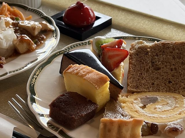 デザートがたくさん。_ANAクラウンプラザホテル長崎グラバーヒルレストラン
