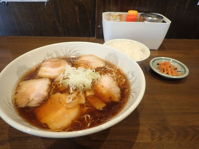 甚五郎らーめん甚八安川店