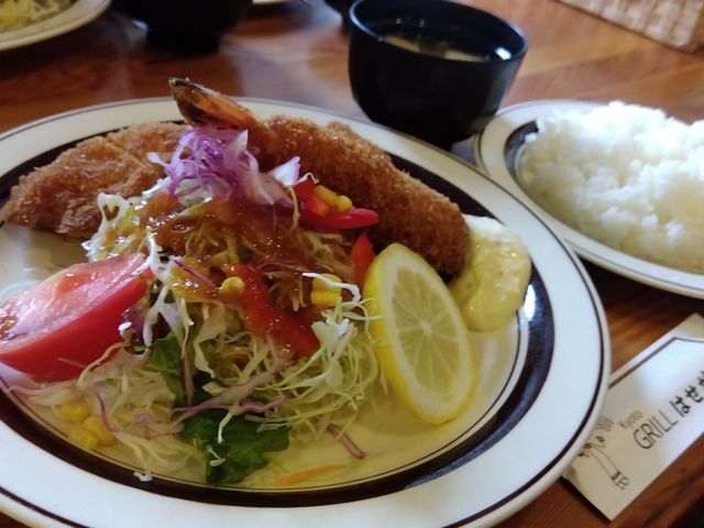 金曜日のAランチ(海老フライとトンカツ)A_はせがわ