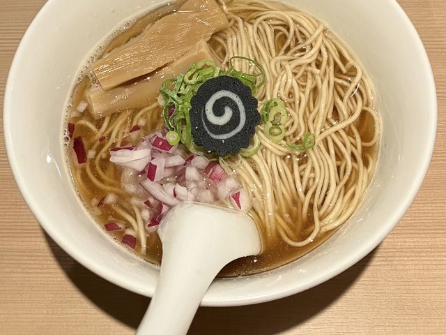 希望のチャーシュー無しにていただきました。お出汁も細麺も美味しく良い素材と良い調理が伝わります。_らぁ麺 はやし田 中目黒店