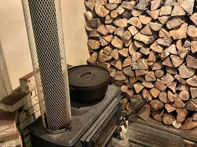 冬は伺ったことはありませんが、薪ストーブが気になります。_cafe&bal COVO