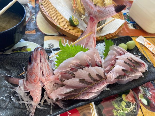 グルクン姿お造り_らいおん丸