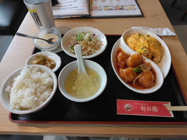 ボリューム感があります「酢豚と小柱玉子炒めの食べ比べ定食」。_個室Dining 新荘園 SHINSOUEN