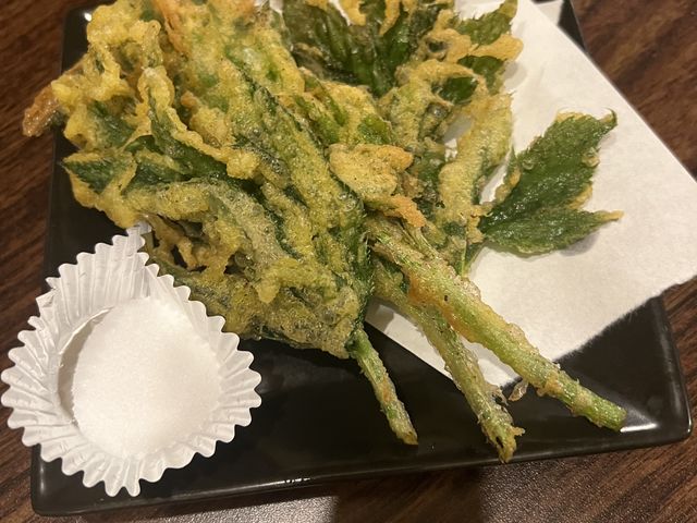 季節限定の祝養の天ぷら 300円_酒バル くんたか