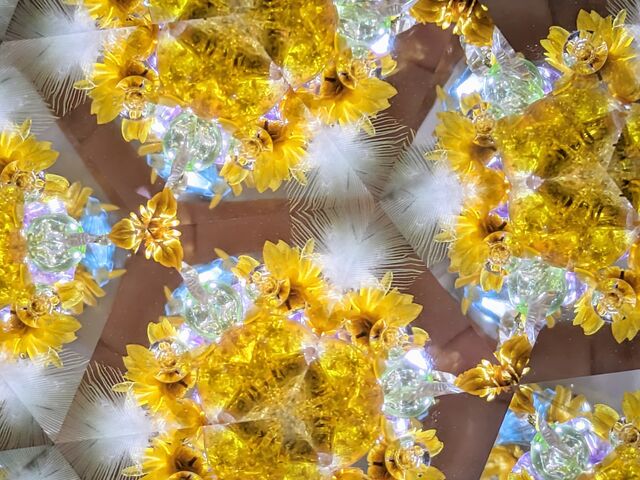 羽根を入れてみた見え方_万華鏡ワークショップ La neve