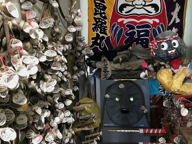 シュールな展示物_ほっき貝資料館