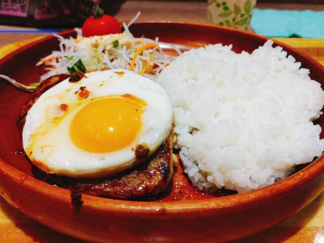 人気の目玉焼きハンバーグ_びっくりドンキー西府中店
