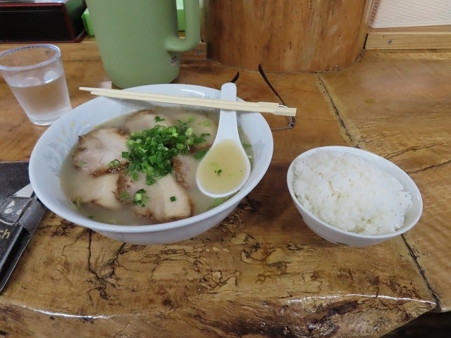 チャーシューメンとご飯_らーめん秀