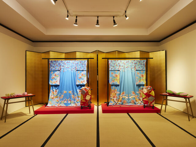 手描き友禅の着物や西陣織の帯など貴重な資料が展示されています。_祇園 花街芸術資料館