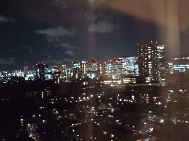 右方の夜景も綺麗です_品川プリンスホテル
