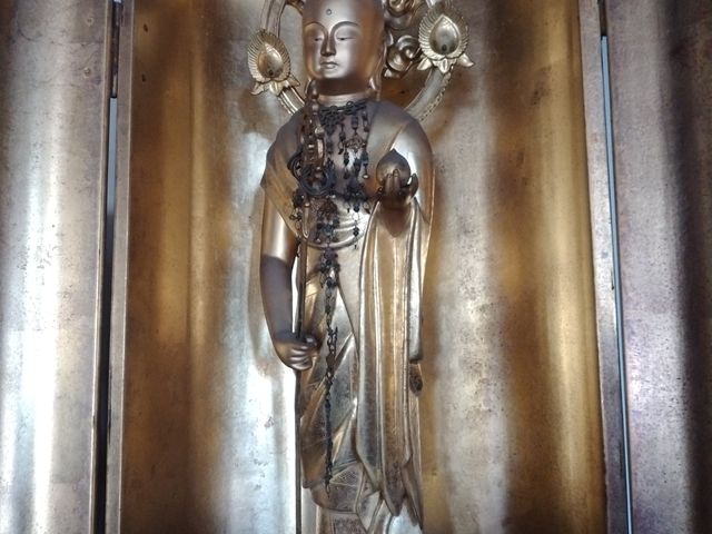 金ぴかの、地蔵菩薩様です_神山一乗寺