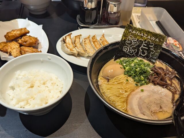 和風とんこつ +_らうめん侍の侍