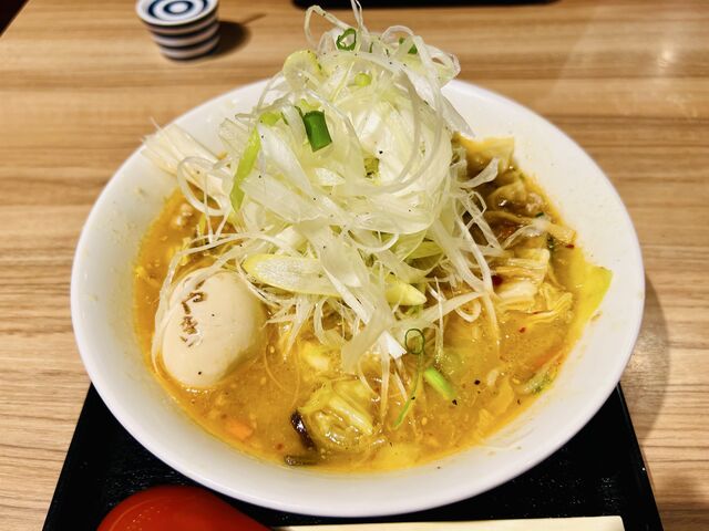 新千歳空港内 けやき
(煮卵ラーメン 味噌ラーメン専門なだけあって美味しい)_新千歳空港ターミナルビル