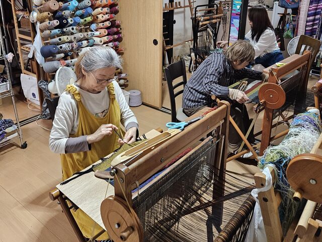 帽子、ストール各々の好みで_さをり織り Weaving Studio Minga