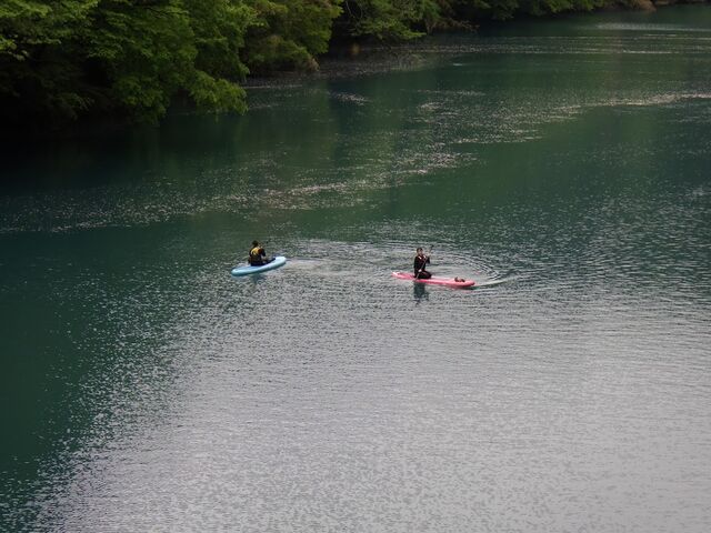オーナーさんが色んな角度から撮ってくれました。_四万湖SUP ブルーストロール
