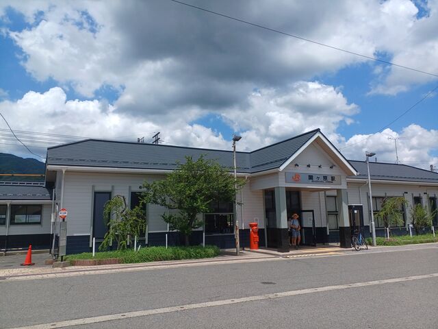駅舎_関ヶ原駅前
