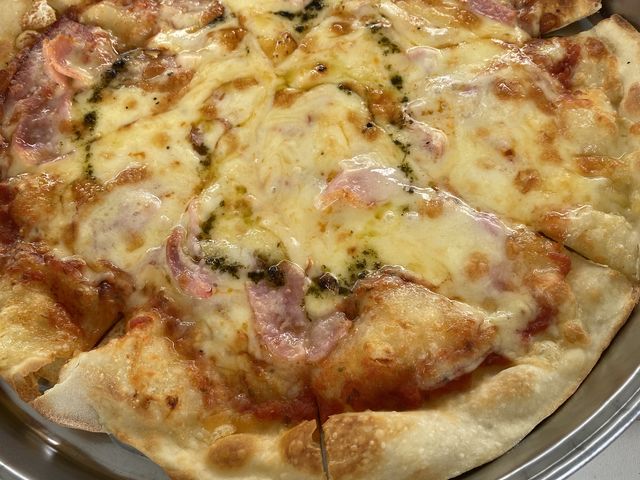 焼きたてピザです_アマンズガーデン直営BBQ場